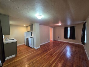 Building Photo - 09508