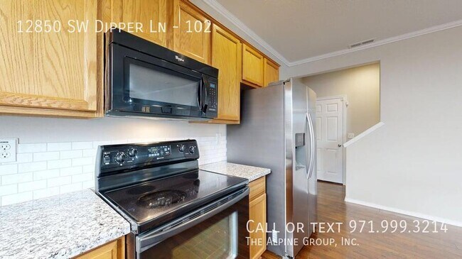 Building Photo - 12850 SW Dipper Ln