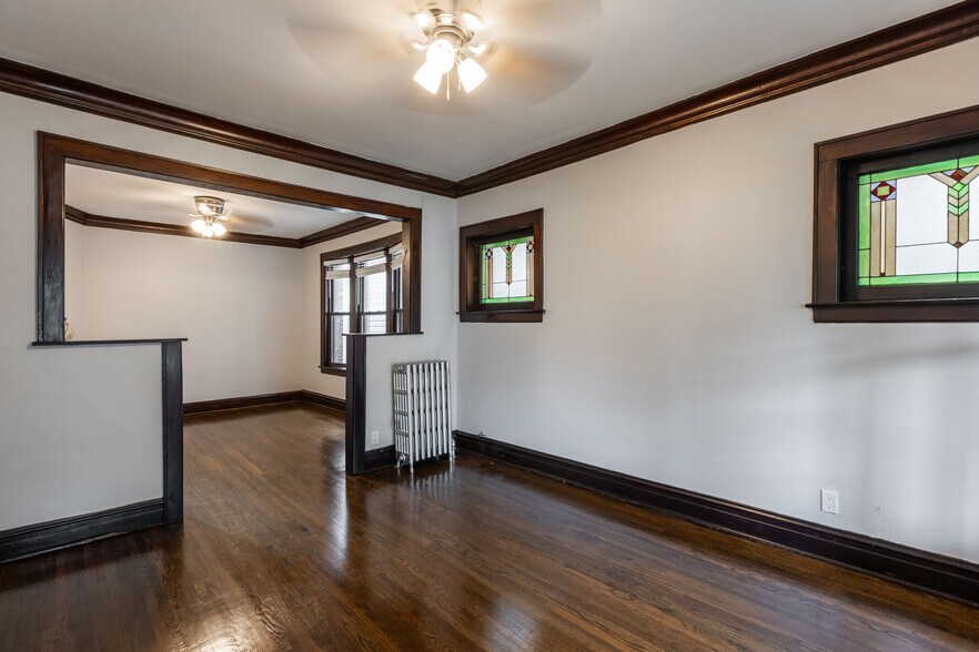 Building Photo - 3823 N Drake Ave