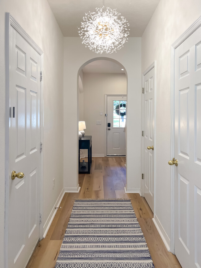 Entry Foyer/Hallway - 2034 Strathmill Dr