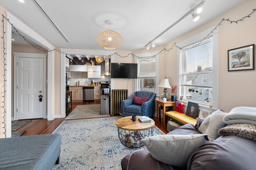 Building Photo - 61 Cummins Hwy