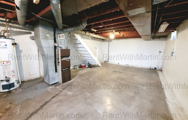 Building Photo - 1112-1114 Byron Ave