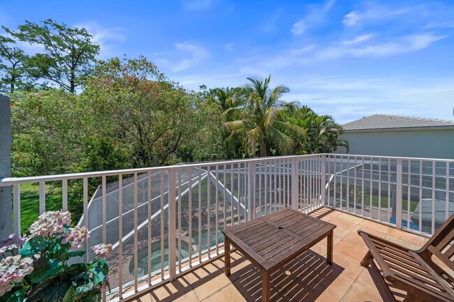 Building Photo - 1527 S Club Dr