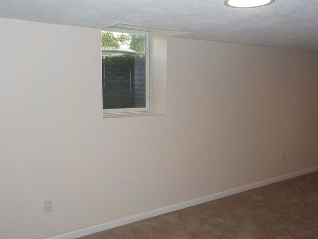 Building Photo - 1333 Fogarty Dr