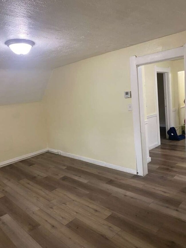 Building Photo - 2219 W 103rd St