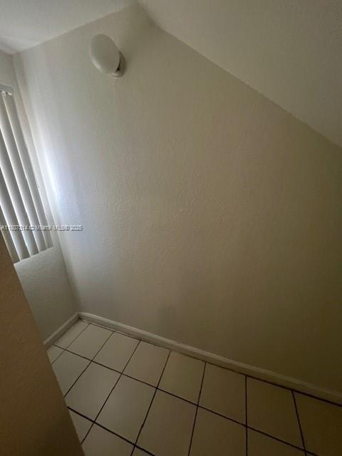Building Photo - 1417 SE 24th Ct