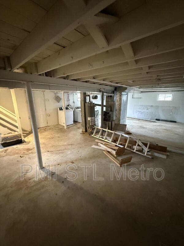 Building Photo - 5633 Parchester Dr