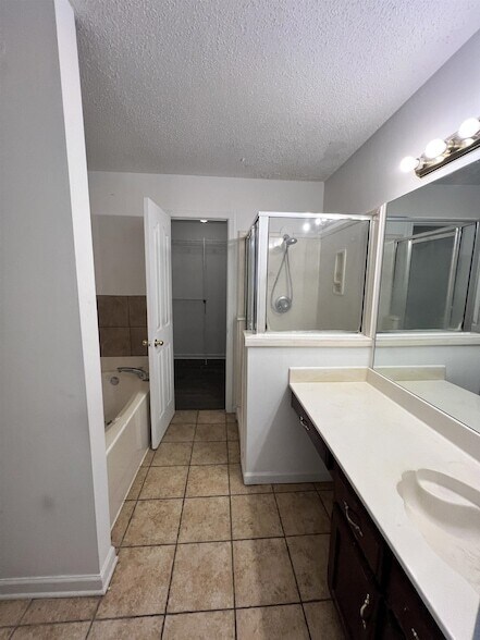 Building Photo - 5760 Pecan Trce