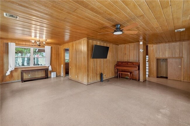 Building Photo - 1601 Walnut Ave