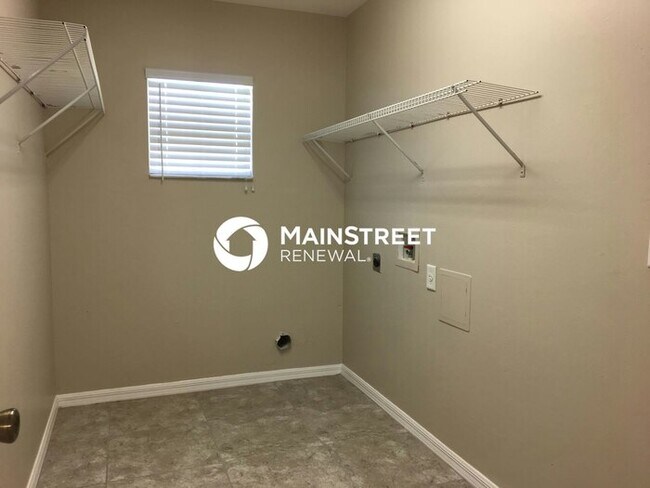 Building Photo - 3 Bedroom Pet-Friendly Home in Cape Coral, FL with Main Street Renewal