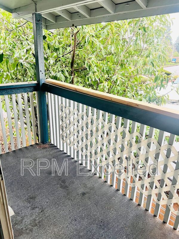 Building Photo - 16006 34th Ave S