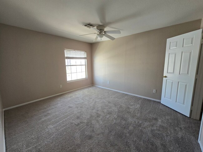 Building Photo - Townhome in Dreamy Summerlin Area -8417 Ma...