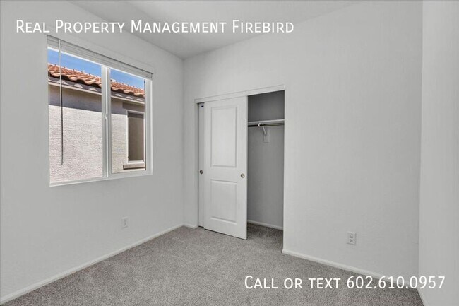 Building Photo - 18079 W Sand Hls Dr