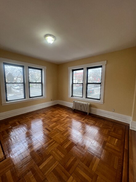 Building Photo - 218 Highland Ave