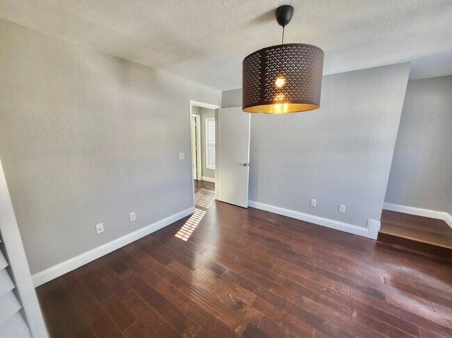 Building Photo - 4815 Walden Cir