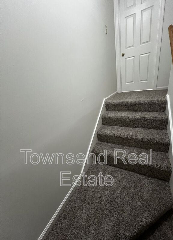 Building Photo - 1051 Ancestry Dr