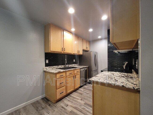 Building Photo - 9160 Madison Ave