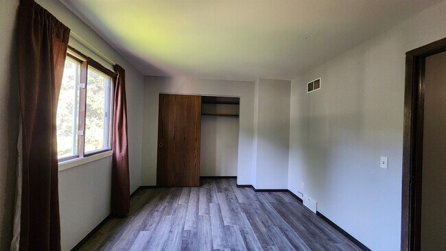 Building Photo - 3806 Sunbrook Rd