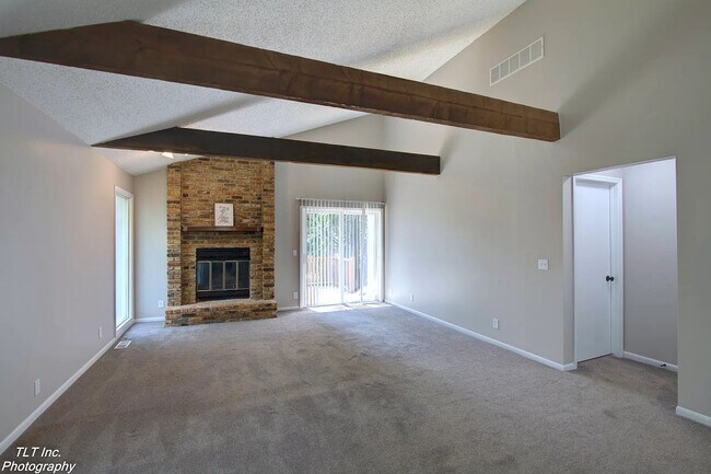 Building Photo - Maintenance-free living!