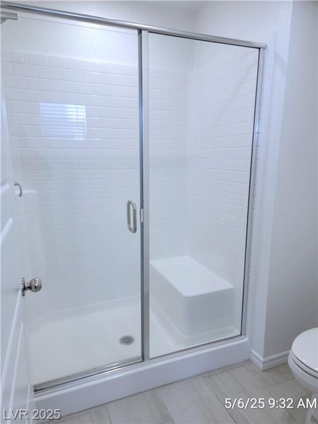 Building Photo - BRAND NEW 3 BED, 2.5 BATH TOWNHOME IN NW L...