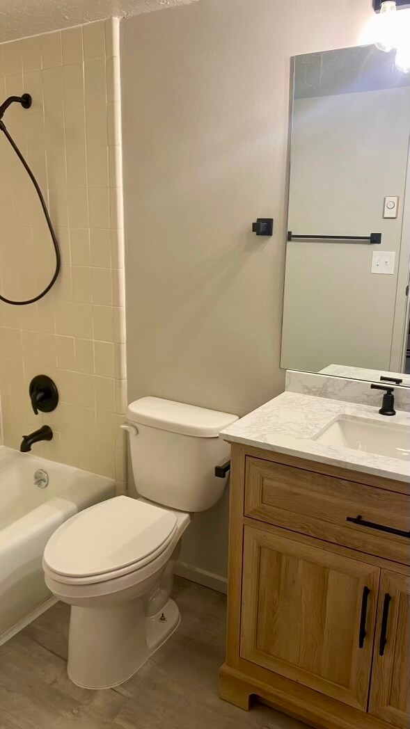 Building Photo - 3615 N Wolf Ldg Dr