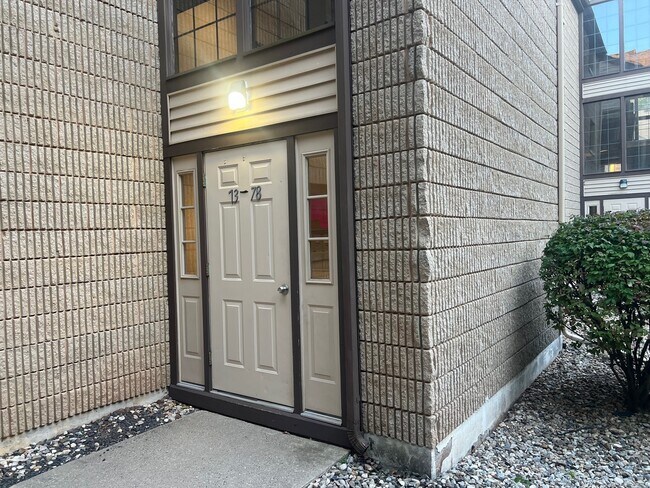 Building Photo - 42 N Main St