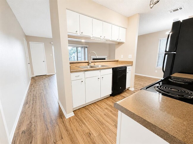 Building Photo - 10507 Mellow Ln