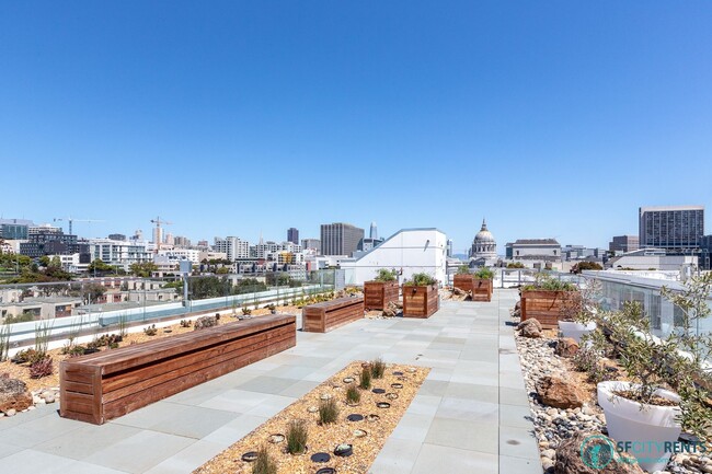 Building Photo - Hayes Valley: 1 Bed Condo Above Trader Joe's