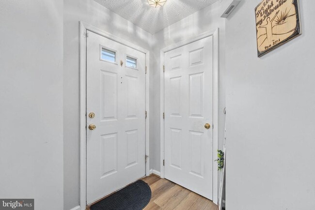 Building Photo - 7840 Foxfarm Ln