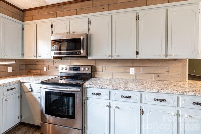 Building Photo - 24752 Kates Dr