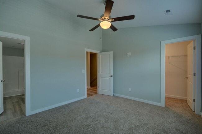 Building Photo - Sneads Ferry, Beachside Village Townhome! ...