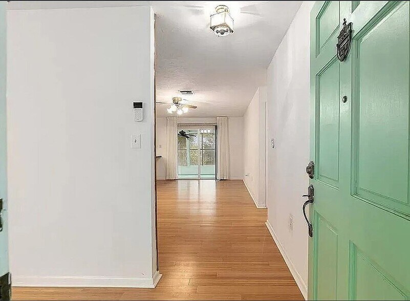 Building Photo - 4510 NW 31st Ave