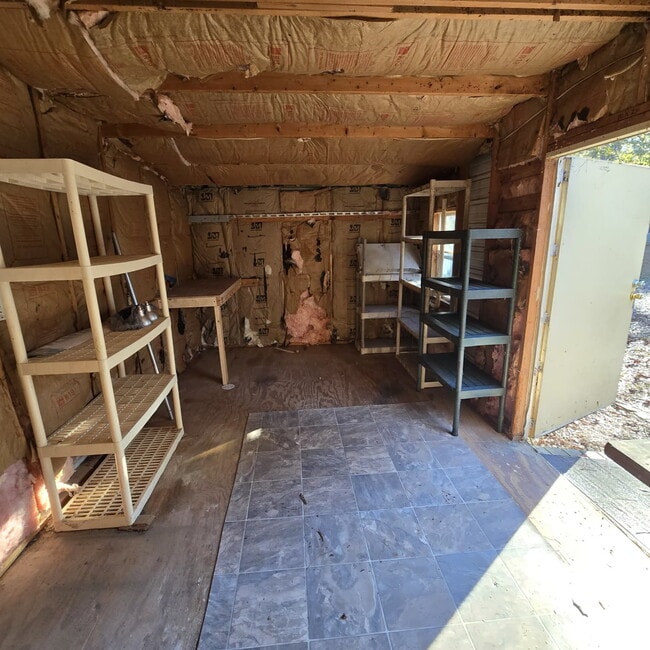 Building Photo - Private 3-Bdr 2 Full Bath Ranch with large fenced backyard and workshop.