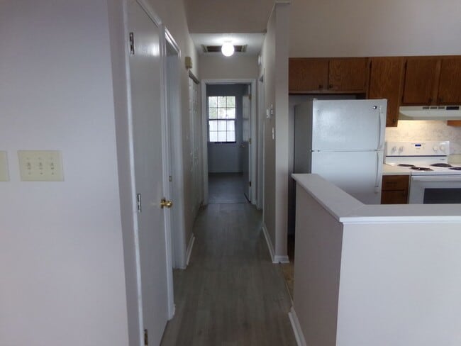 Building Photo - Charming Triplex