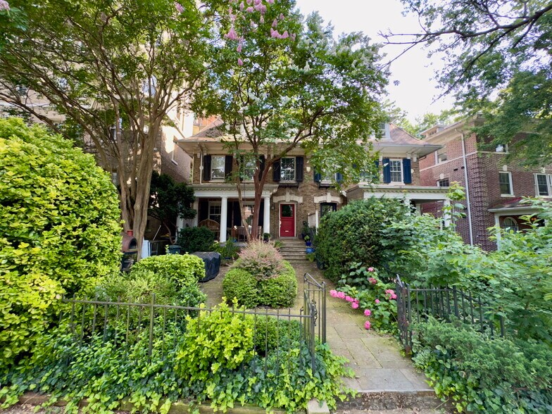 Primary Photo - 1954 Biltmore St NW