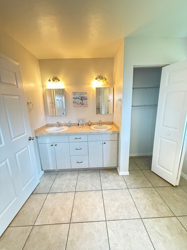 Building Photo - 2626 Cheryle Ln