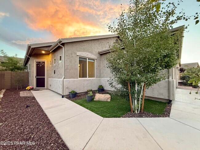 Building Photo - 5768 N Thornberry Dr