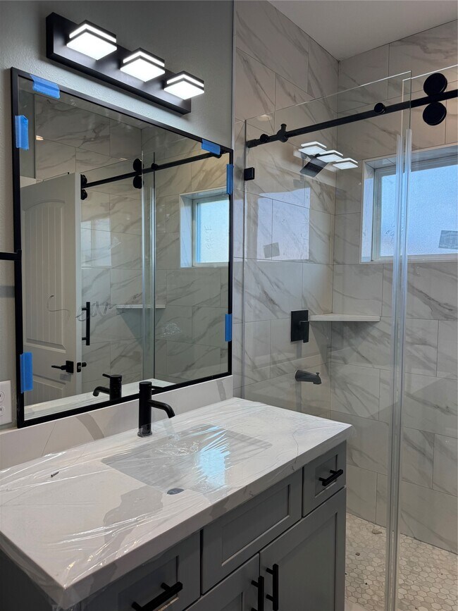 Building Photo - 3808 Yale St