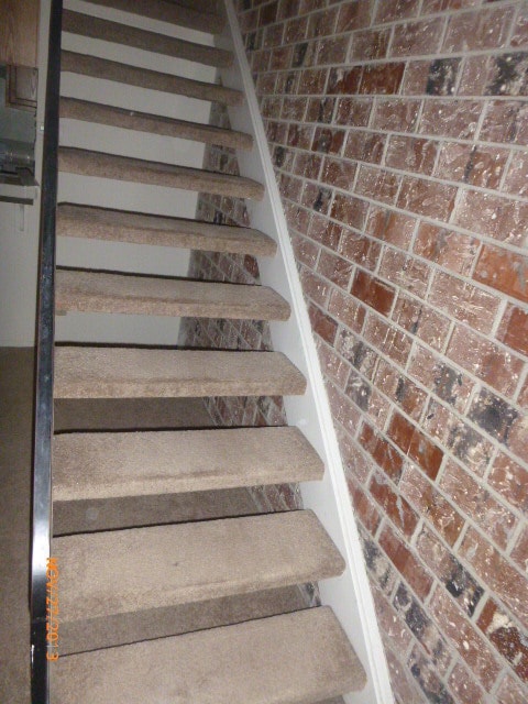 Building Photo - Cute 2 Bedroom