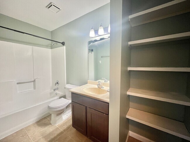 Building Photo - 1515-1519 S 39th