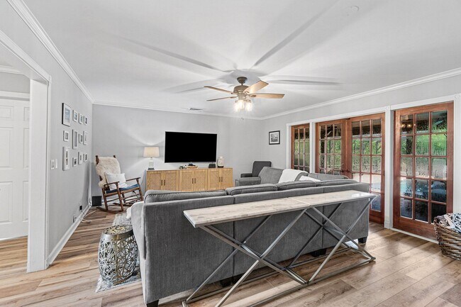 Building Photo - 12101 Tumbleweed Ct