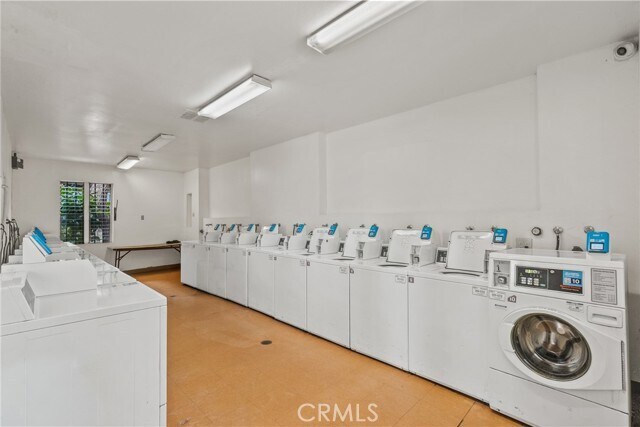 Building Photo - 5700 Etiwanda Ave