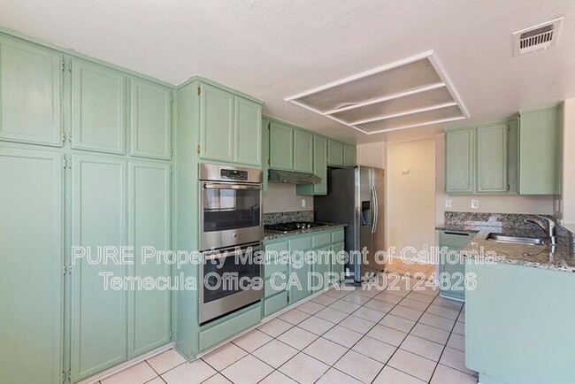 Building Photo - 25206 Parkcrest Dr