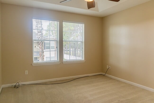 Building Photo - 625 Oakleaf Plantation Pkwy