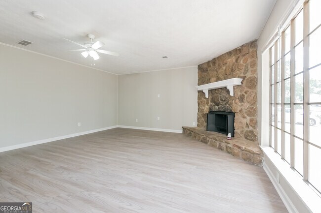 Building Photo - 8236 Greenmar Way