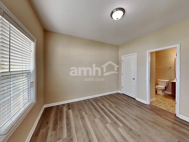 Building Photo - 31 Trayton Way