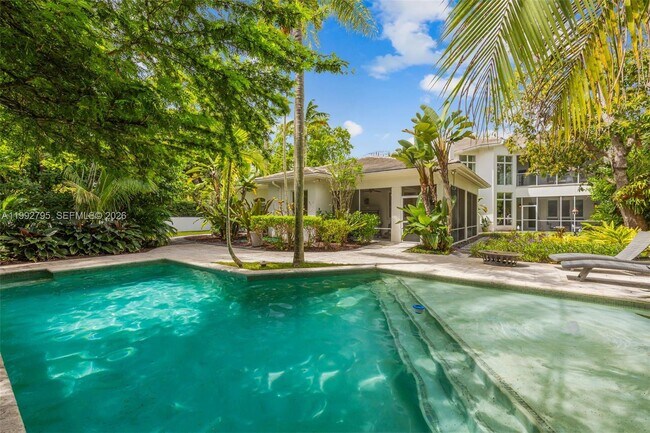 Building Photo - 755 Tiziano Ave