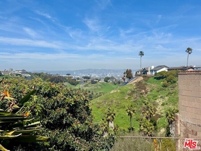 Building Photo - 4561 Don Felipe Dr