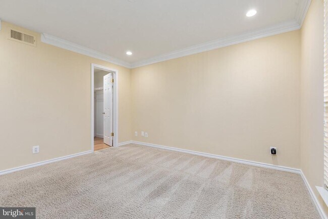 Building Photo - 3922 Penderview Dr