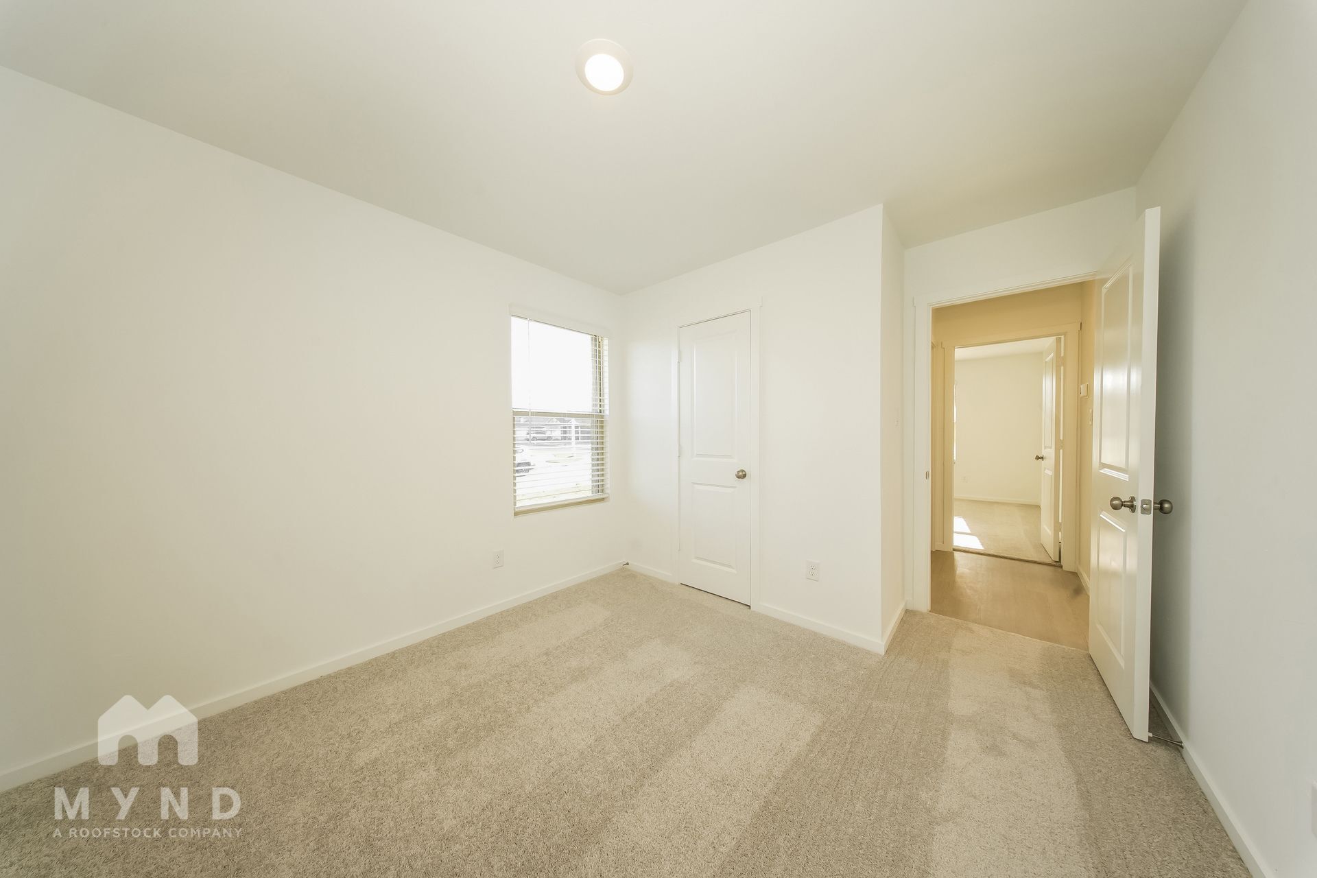 Building Photo - 3736 Los Cabos Dr